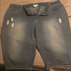 Women’s Capri pants size 18W